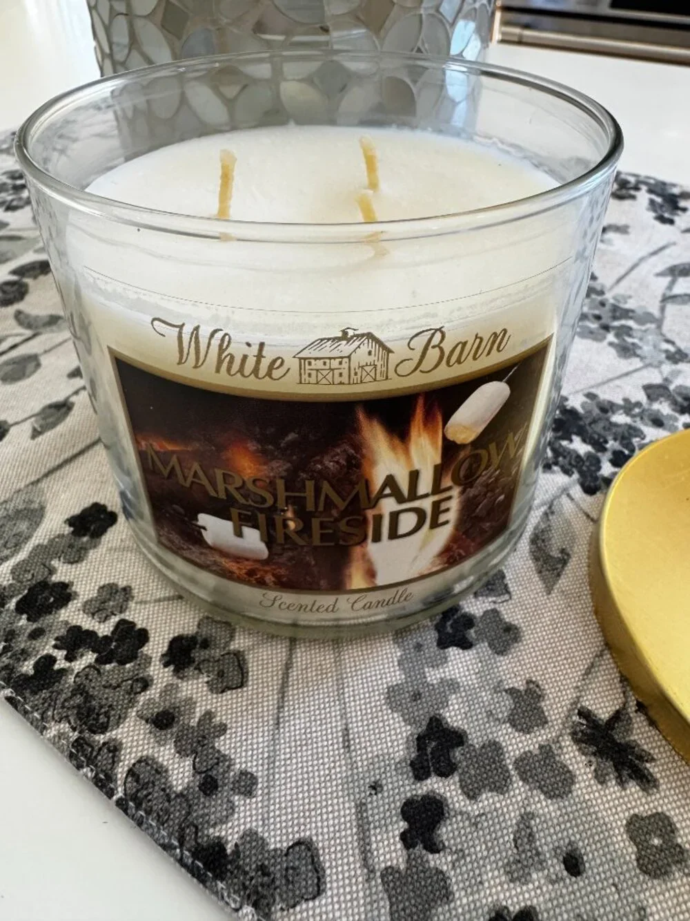 Bath & Body Works Marshmallow Fireside 14.5 ounce 3-wick candle - Picture 2 of 3